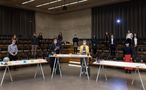 Picture ZU | Nicolas Buehringer: The team of the Transcultural Leadership Summit 2020, together with the moderators Katja Hellkötter and Katharina Koerth. 