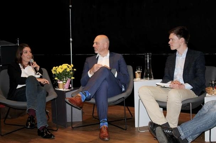 Panel with, from left: Isabel Jandeisek (LEIZ), Michael Fürst (Novartis CR Board) and Jan Morgenstern (Alumnus Zeppelin University)