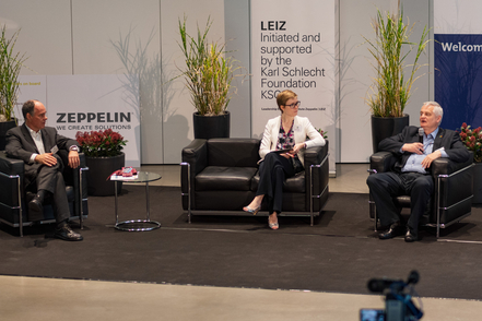 Ricardo Borges dos Santos (Managing Director of Zeppelin Systems Latin America, on the left) and Thomas Timm (Executive Vice-President & Member of the Board of the German Chamber of Commerce on Sao Paulo, on the right) share their perspectives on the German-Brazilian cooperation with TLS moderator Katharina Koerth (in the center) and the TLS audience.
