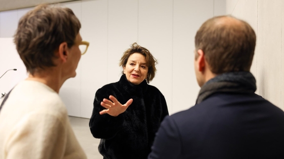 Soziologin Eva Illouz spricht über undemokratische Emotionen an der ZU. 