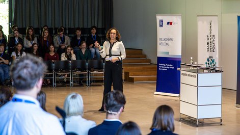 Nicole Büttner bei der Bodensee Youth Conference 2025