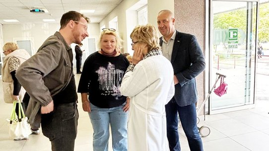 ZU-Student Matthias Eckmann war mit einem Konvoi mit Hilfsgütern in der Ukraine.