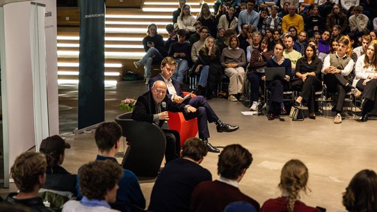 Natürlich gab es auch die Möglichkeit, Fragen zu stellen.