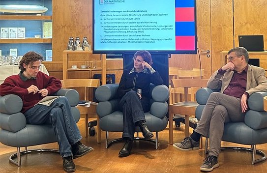 Gespräch mit Paritätischen-Geschäftsführerin Katja Kipping über ihre Erfahrungen sowohl als Politikerin als auch als Lobbyistin.