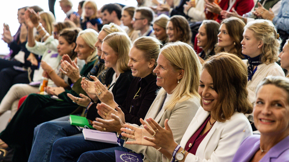 Mehr als 250 Gäste zählte die Female Founders Night: Das Format gibt Gründerinnen und Unternehmerinnen eine Bühne.
