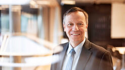 Prof. Dr. Klaus Mühlhahn neuer Präsident der ZU