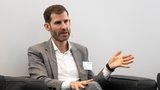 Großes Gefälle und unterschiedliche Transparenz bei Gehältern im Top-Management öffentlicher Unternehmen
