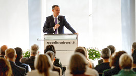 Prof. Klaus Mühlhahn verabschiedet sich als Präsident der ZU