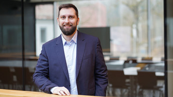 Professor Dr. Mateusz Dolata übernimmt Stiftungslehrstuhl für Artificial Intelligence an der Zeppelin Universität