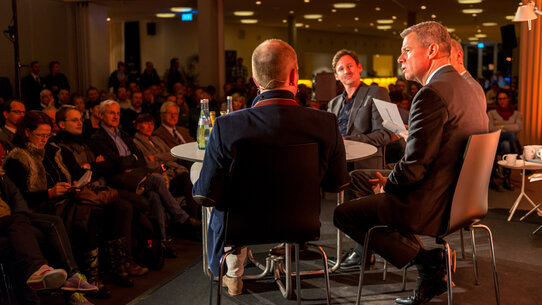 BürgerUniversität mit RTL-Chefredakteur Peter Kloeppel