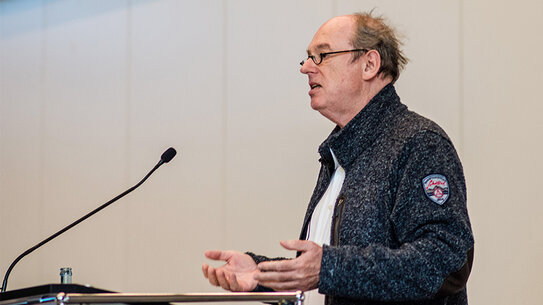 Podcast | „Real = realisieren. Über die Ökonomie“