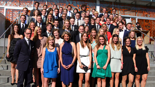 Absolventen & Absolventinnen 2012 - Zeppelin Universität