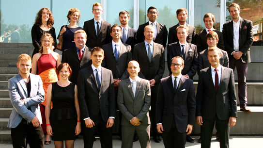 Absolventen & Absolventinnen 2012 - Zeppelin Universität