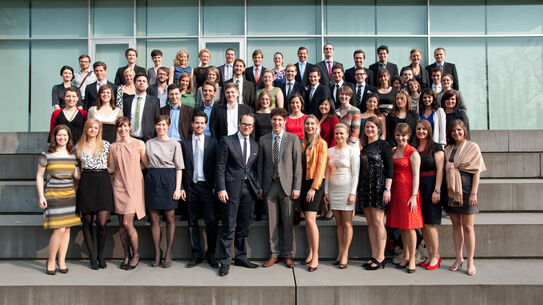 Absolventen & Absolventinnen 2012 - Zeppelin Universität