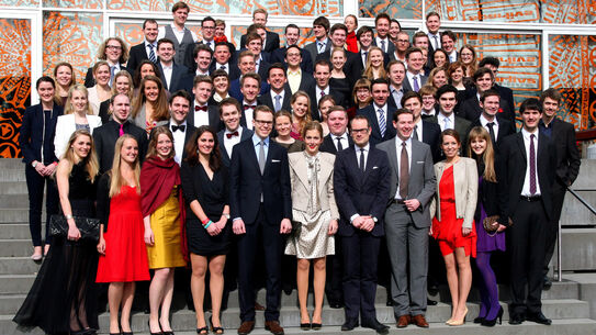 Absolventen & Absolventinnen 2013 - Zeppelin Universität