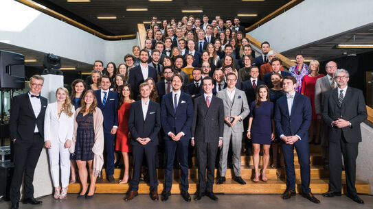 Absolventen & Absolventinnen 2017 - Zeppelin Universität