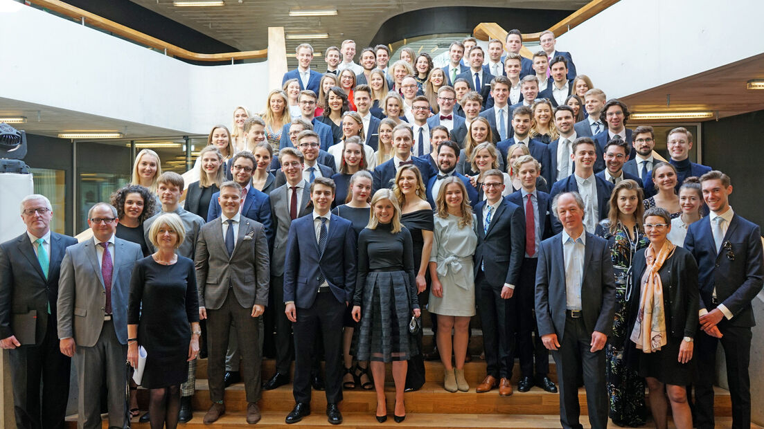 Absolventen & Absolventinnen 2018 - Zeppelin Universität