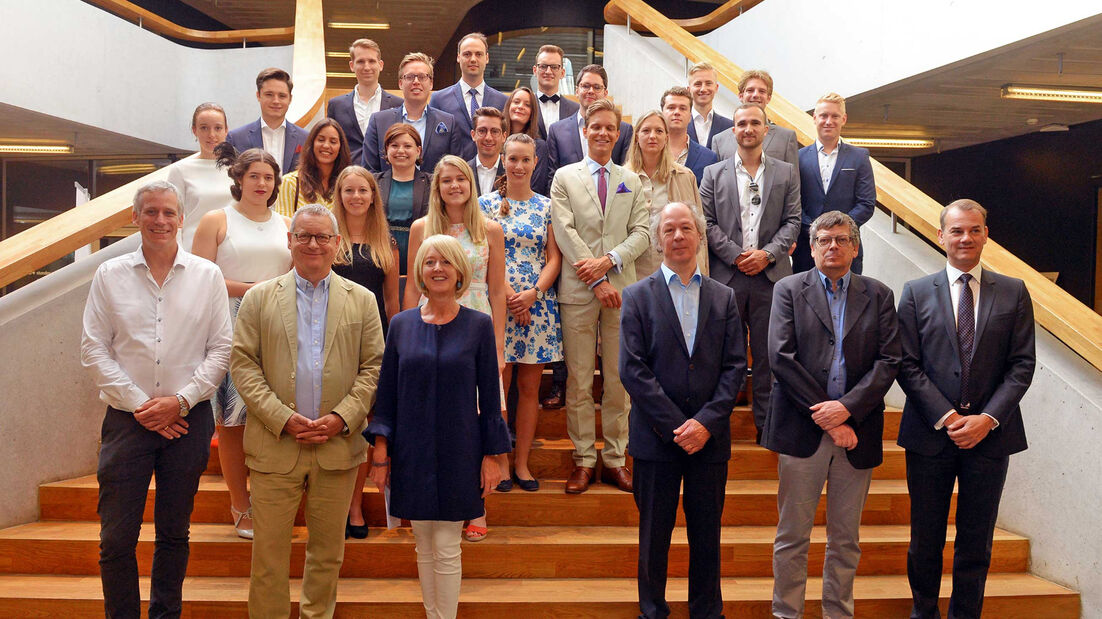 Absolventen & Absolventinnen 2019 - Zeppelin Universität