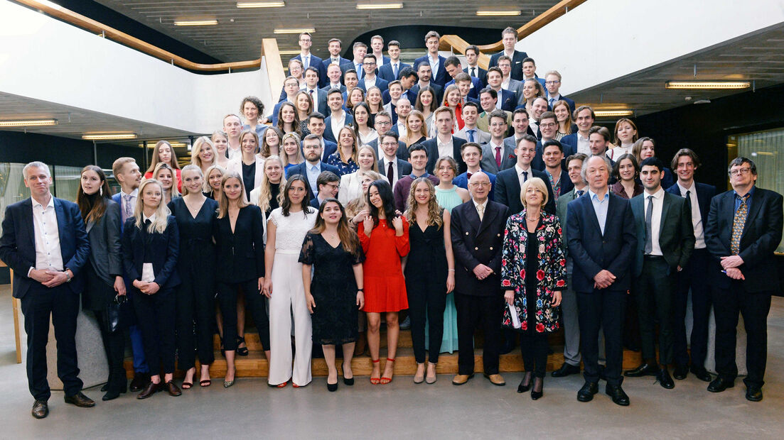 Absolventen & Absolventinnen 2019 - Zeppelin Universität