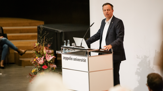 Podcast | BürgerUniversität „Was Chinas Aufstieg für uns bedeutet" mit Prof Dr Klaus Mühlhahn