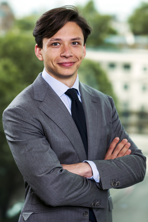 Ludwig Gatti, CFA Senior Associate Dimensional Fund Advisors Ltd.