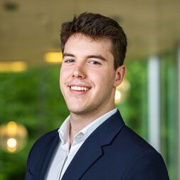Eduard Zimmermann | Student BSc Corporate Management & Economics
