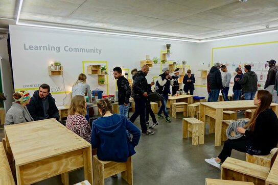 Auswahl der studienbezogenen Projekte in den Kommunikations- und Kulturwissenschaften an der ZU.