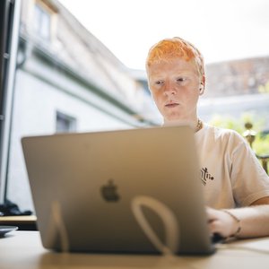 Student beim Lernen | Foto: ZU, Ilja Mess