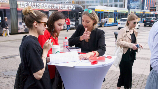 Schulbesuch - Zeppelin Universität