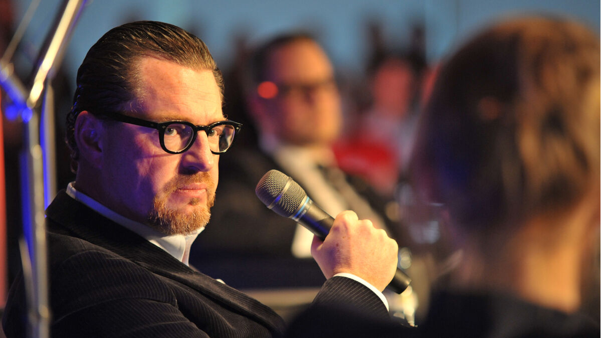 Der Chefredakteur der BILD-Zeitung, Kai Diekmann, war 2012 bei der BürgerUniversität zu Gast. Der gebürtige Ravensburger diskutierte mit den Anwesenden u.a. über die Quotenbringer "Tote, Titten und Tränen".