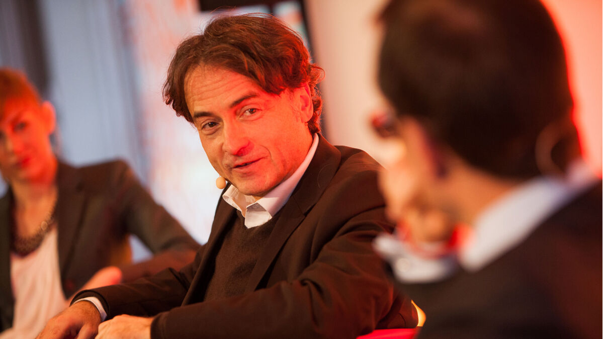 Der Chefredakteur der Wochenzeitung Die Zeit, Moderator und Buchautor Giovanni di Lorenzo war im November 2013 zu Gast bei der BürgerUniversität in Friedrichshafen.