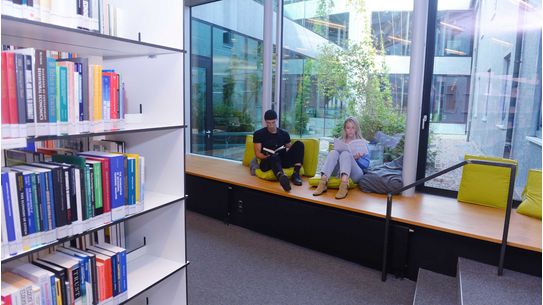 Bibliothek der Zeppelin Universität | Bildnachweis: Lena Reiner