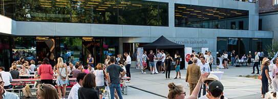 Treffen der Alumnigemeischaft der Zeppelin Universität in Frankfurt am Main
