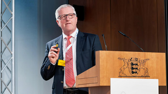 Prof. Eisenkopf mit Vorträgen bei ProMobilität und der DVWG